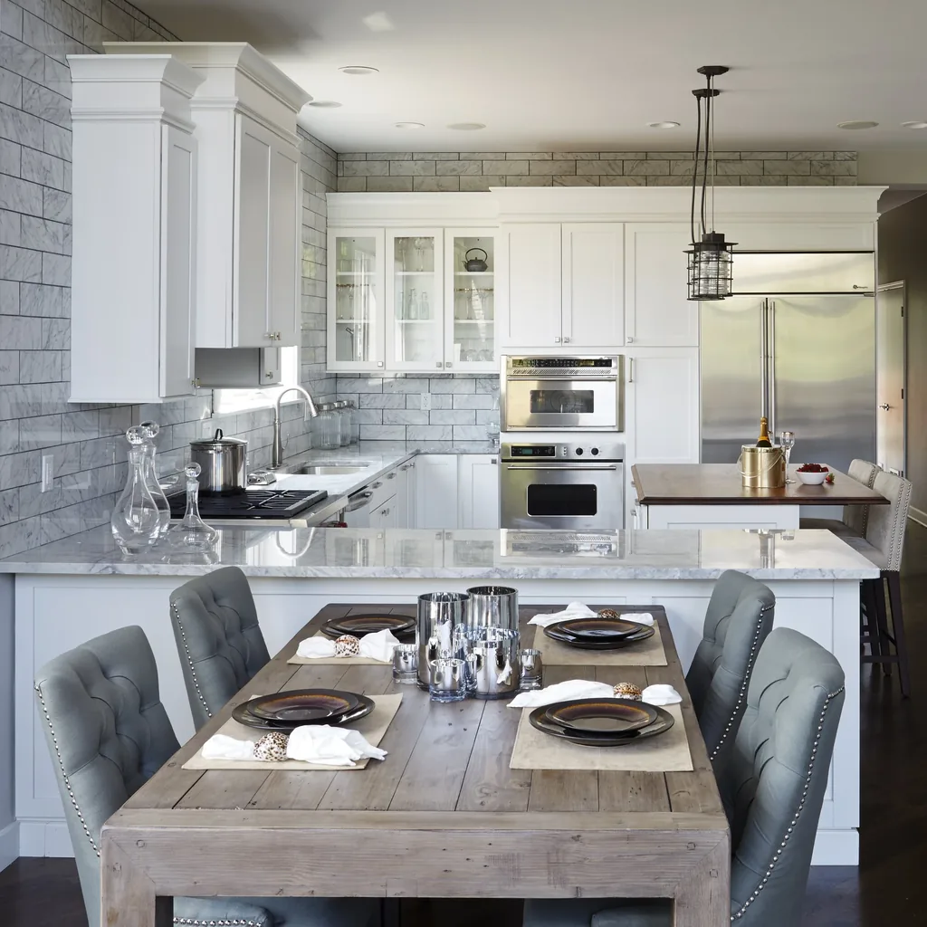 Lincoln Park Bachelor Pad