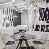 Contemporary Office Space: Spinal Device HQ, photo 4