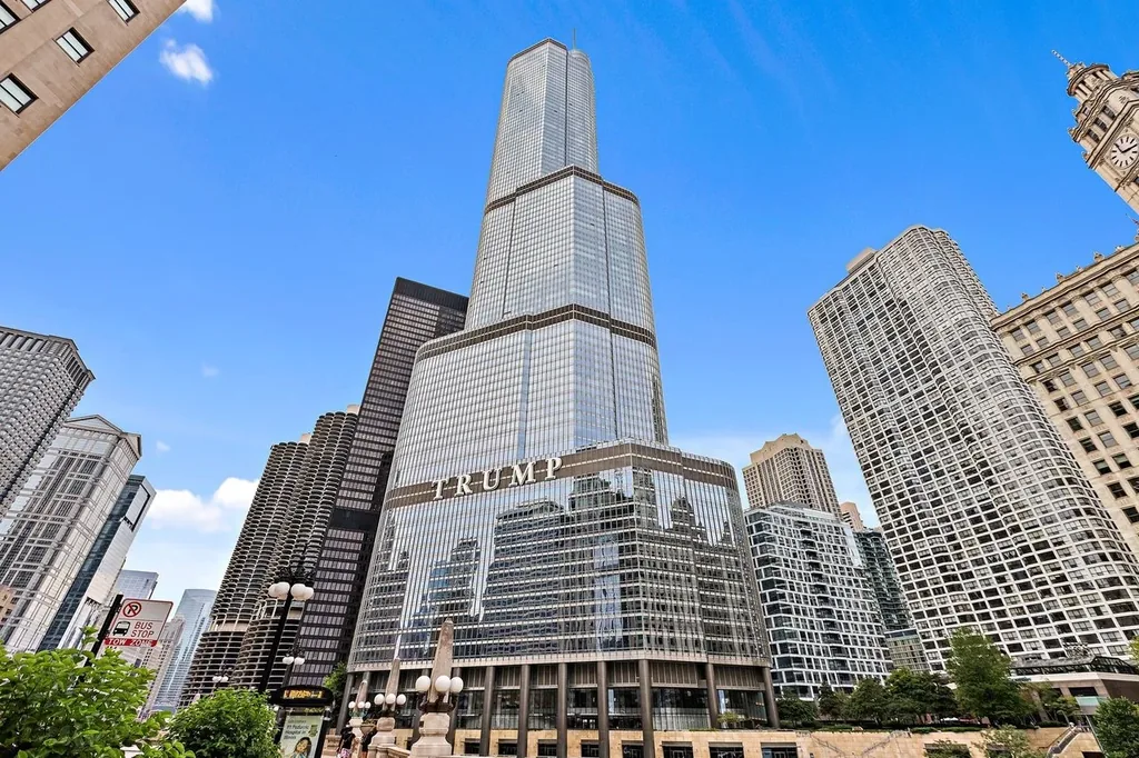 TRUMP TOWER RESIDENCE