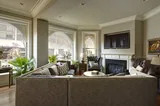 Emptynester's Gold Coast Haven, photo 10